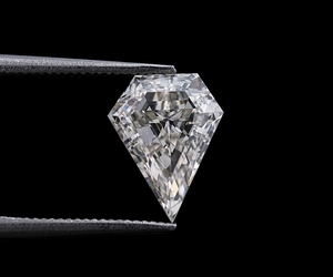 Diamantes sintéticos cultivados en laboratorio con certificación IGI, de 1.45 quilates, HPHT CVD, corte pentágono, DEF VVS-VS, para joyería, gran venta. - Product Image 1