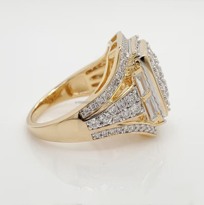 Anillo de Compromiso Hip Hop con Moissanita y Diamantes en Corte Esmeralda, con Halo, en Plata de Ley 925 Chapada en Oro, para Regalos de Aniversario para Hombre - Product Image 3