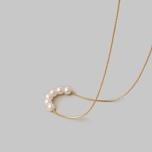 Collier en perles d'eau douce naturelles de style coréen pour femmes, design simple et cool sur une chaîne de clavicule pour accessoire de pull - Product Image 2