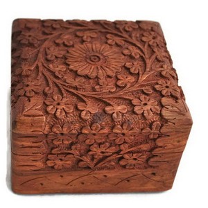 Boîte à mouchoirs sculptée en bois de rose artisanale - Vente en gros depuis l'Inde - Product Image 3