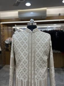 Sherwani Elegante para Hombre con Cuello Mandarín, Diseño Frontal Multipanel, Sin Arrugas, Ideal para Bodas y Fiestas, Ropa Premium con Toque Divino - Product Image 3