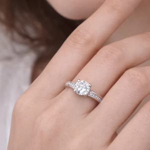 Anillo de Plata de Ley 925 con una Sola Piedra, Diseño Elegante y Simple, Anillo de Plata Sólida para Mujer - Product Image 1