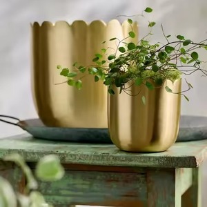 <b>Large</b> Metal Planter Big Size Indoor Outdoor Plant Pot Decorative Flower Pot for Garden Balcony Home Decor - Product Image 5