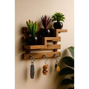 Porte-clés mural en bois artisanal, écologique et durable, organisateur de courrier et de clés - Product Image 1