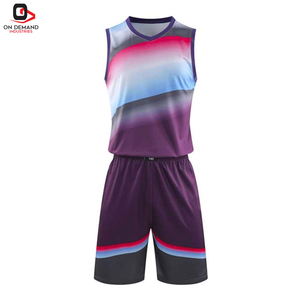 Service OEM en gros : Maillots et shorts de basketball respirants avec logo d'équipe personnalisable et qualité supérieure pour les équipes scolaires - Product Image 2