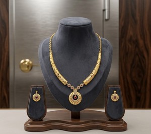 DIVYORO Conjunto de collar chapado en oro con diseño de flor de circonita para mujer, joyería de boda, estilo clásico, origen Orissa - Product Image 2