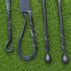 Ensemble de couverts médiévaux torsadés forgés à la main en 3 pièces, style Viking, couteau, cuillère, fourchette - Product Image 5