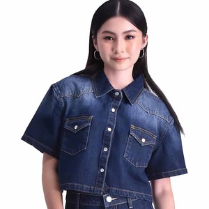 Chemisier en jean respirant à manches courtes pour femme, en coton de haute qualité, style décontracté, personnalisable - Product Image 1