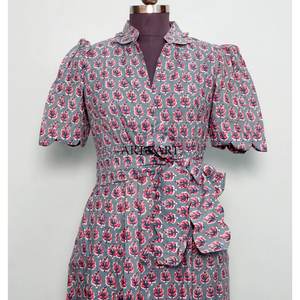 Robe d'été décontractée bohème sexy et élégante pour femme, longueur cheville, 100 % coton, col en V, imprimé floral, haute qualité, style doux – Grande Vente - Product Image 2