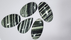 Chất Lượng Cao Tự Nhiên Màu Xanh Lá Cây Cho Thụy Sĩ Opal Đa-Hình Dạng Và Hỗn Hợp Kích Thước Lỏng Thạch Anh Đá Quý Tùy Chỉnh Cho Làm Đồ Trang Sức - Product Image 2