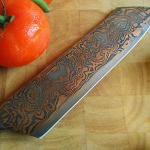 Couteau utilitaire d'extérieur en cuivre de qualité supérieure à motif Damas avec manche ergonomique en bois pour la préparation des aliments et les activités culinaires - Product Image 3