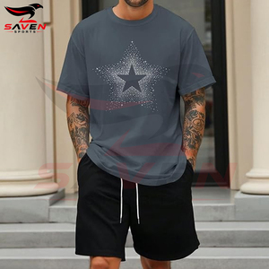 เสื้อยืดโอเวอร์ไซส์ผู้ชายสไตล์สตรีทแวร์ ปักลายกราฟิกคริสตัลรูปดาวสีเทา ประดับด้วยคริสตัลแบบฮอตฟิกซ์ ผ้าฝ้ายทรงดรอปโชว์เดอร์ รับผลิตตามสั่งขายส่ง - Product Image 3