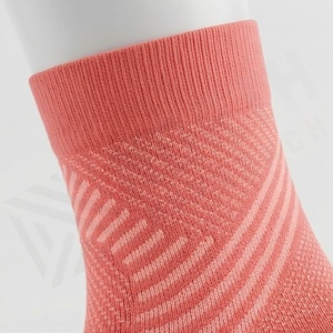 Coral 5 Toe Yoga <b>Socks</b> Ankle Length Geometric Pattern <b>Breathable</b> Spandex Polyester Athletic <b>Socks</b> for Women Summer Wear - Product Image 4