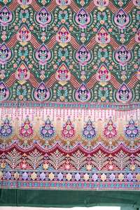 Tela Crepé Natural Verde Botella con Estampado Floral Geométrico y Borde Ornamental para Material de Vestido Kurti, Prenda Étnica - Product Image 3