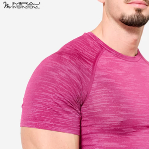 Ensemble de vêtements de sport pour hommes 2026 personnalisé haute performance : T-shirt d'entraînement respirant et short de sport 2-en-1 - Product Image 5