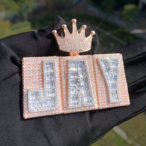 Colgante de Letra Personalizada con Moissanita Baguette y Engaste de Corona - Colgante Hip Hop Totalmente Engastado, Colgante de Moissanita Iced en Plata 925 - Product Image 3