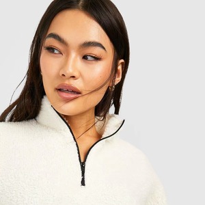 Sudadera con capucha personalizada para mujer, estilo urbano, oversize, con media cremallera, de forro polar tipo teddy, de poliéster estampado, de manga larga y cuello alto - Product Image 5