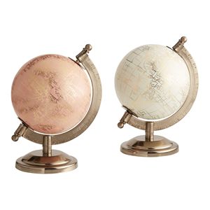Globe en cristal de verre haut de gamme avec base en métal noir élégante, accessoire de bureau exécutif raffiné, décoration de bureau sophistiquée, cadeau pour PDG - Product Image 3