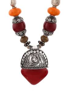 Collar de Resina Epoxi Único, Hecho a Mano, Joyería de Moda, Regalo para Mujer, Diseño Moderno - Product Image 3