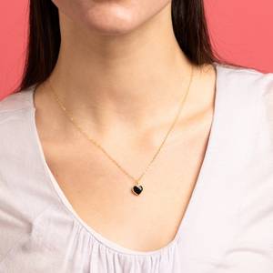 NIKHIL GEMS Colgante de Corazón Mini Vintage de Ónix Negro Hecho a Mano con Bisel Dorado, Joyería de Regalo para Mamá, Hija, Tercera Persona - Product Image 3