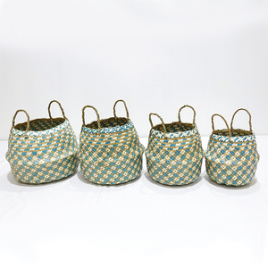 Panier de rangement rond en feuille de palmier naturelle, durable et tendance, écologique, bleu, panier à linge, sac tissé à la main - Product Image 2