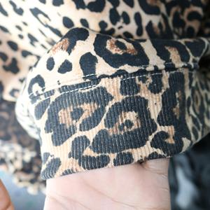 Sweat-shirt à col montant 100% coton avec broderie appliquée, col large, URBAN PRODUCTIONS - Product Image 6