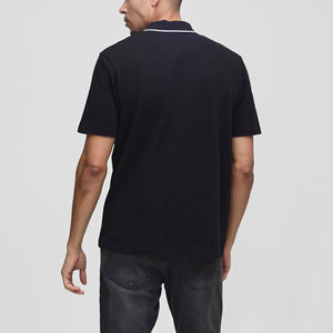 เสื้อเชิ้ตผู้ชายแขนสั้นสีดำล้วน ผ้าฝ้ายถัก 100% แบบสั่งทำพิเศษ พร้อมซิป พิมพ์โลโก้ DTF ตามแบบที่ต้องการ แห้งเร็ว มีกระเป๋า - Product Image 5