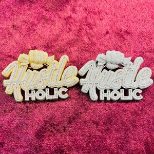 Colgante de Plata 925 con Diamantes Bordados Hustle Holic, Diamantes Certificados IGI, Chapado en Oro, Diamantes VVS, Joyería Unisex - Product Image 1
