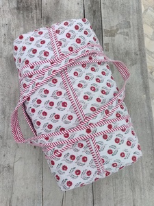 New Luxury Sport Lightweight Durable Eco-Friendly Large Capacity Floral Cotton Quilted Zipper Weekender <b>Duffel</b> <b>Bag</b> 20-Inch - Product Image 3