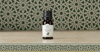 Huile Essentielle de Cyprès Naturelle du Laboratoire Bahia, Fabriquée en Tunisie, Distillation Écologique, Durée de Conservation de 3 Ans, Convient à Tous Types de Peau, en Bouteille