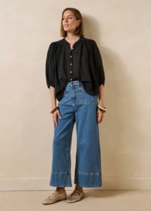 Chemise en coton froissé pour femmes |   Chemise à manches bouffantes 3/4 boutonnée |   Haut décontracté style bohème |   Fabricant de vêtements en marque privée - Product Image 3