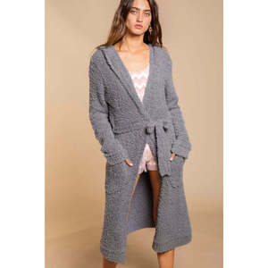 Cárdigan tipo túnica con lazo frontal y bolsillos de forro polar berber gris para mujer, marca Veloro POL - Product Image 4