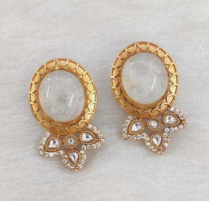 Premium Quality <b>Beautiful</b> <b>Earrings</b> Minimal Wear Suits Both Ethnic And Western Wear Perfect For Party Wear, Office Wear - Product Image 1