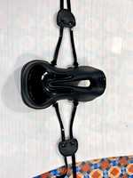 Silla de Montar Inglesa Premium para Caballos, Excelente Resistencia con Correas de PVC, Hecha sobre un Estructurador de Fibra