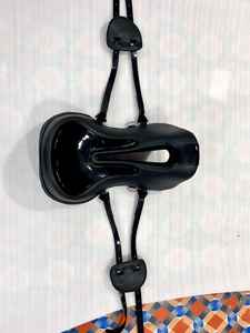 Selle anglaise premium pour chevaux, excellente endurance avec sangles en PVC, fabriquée sur un cerf-volant en fibre. - Product Image 4