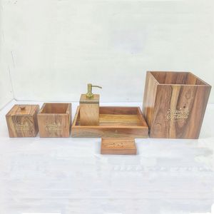 Colección de Accesorios de Baño de Resina Ikat Azul Sofisticado con Acabado Dorado, Estilo Lujoso para Baño, 4 Piezas - Product Image 6