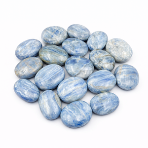 Pierre de paume ovale polie en cyanite bleue naturelle, cristal de guérison, Reiki, méditation, énergie, Feng Shui, décoration suspendue, Chakralume - Product Image 1