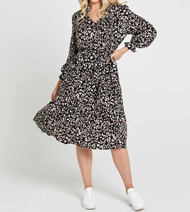 Vestido Midi de Verano Ecológico de Viscosa con Estampado de Leopardo para Mujer Tallas Grandes, Cuello en V, Manga Regular, Corte A, Casual, Escalonado, a Media Pantorrilla - Product Image 5