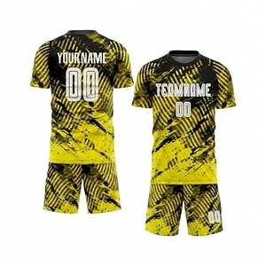Conjunto de Camiseta de Fútbol Sublimada Personalizada, Roja y Negra, Sin Mangas, Absorbente de Humedad, 100% Poliéster, Nombre del Equipo y Número Impresos, Unisex para Adultos - Product Image 1