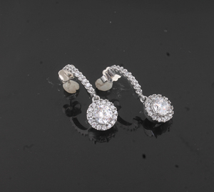 Boucles d'oreilles clous en argent plaqué avec pierres CZ taille ronde, topaze blanche naturelle et zircon – Bijoux classiques en pierres précieuses rondes en gros - Product Image 6