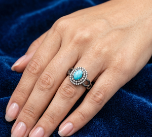 Bague double halo en argent sterling 925 massif oxydé avec turquoise naturelle ovale et diamants, bijoux fins, Memoria Jewels - Product Image 6