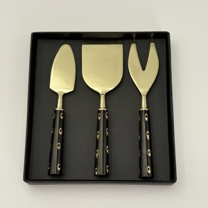 Ensemble élégant de couteaux à fromage avec manches en résine noire et lames en acier inoxydable doré, 3 pièces, outils de découpe de fromage pour plateaux - Product Image 2