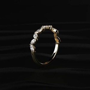Nueva Colección: Anillo de Media Eternidad con Corte Marquise de 0.55 Quilates, Diseño Zig Zag, Forma de V Clásica, con Certificado IGI, para Venta y Exportación - Product Image 6
