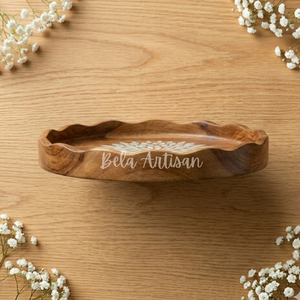 Bandeja Redonda de Madera de Acacia Hecha a Mano con Incrustaciones Florales de Resina Blanca y Borde Geométrico, Ideal para Ramadán y Bodas - Product Image 2