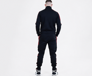 Survêtement à capuche rayé noir et rouge pour homme, style décontracté et sportif, en polyester et coton, avec poches latérales, idéal pour l'hiver - Product Image 3