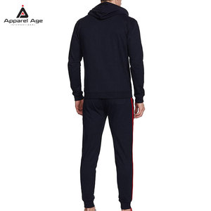 Survêtements de sport sur mesure, design personnalisé, vente en gros, prix raisonnable, fabriqués au Pakistan - Product Image 2
