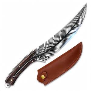 Cuchillo de Cocina Artesanal con Diseño de Plumas y Mango de Madera Dura - Product Image 3
