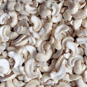 Vietnam Factory Cashew <b>Nuts</b> Wholesale W180 Ww320 Cashew <b>Nut</b> <b>Kernels</b> Santigo Cashew Vietnam Customer OEM ODM Requirement - Product Image 1