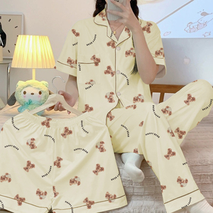 Conjunto de Pijama de Satén Amarillo para Mujer, 3 Piezas, Estampado de Osos de Dibujos Animados, Manga Corta, Cuello con Muescas, Pantalones Cortos con Cintura Elástica - Product Image 5