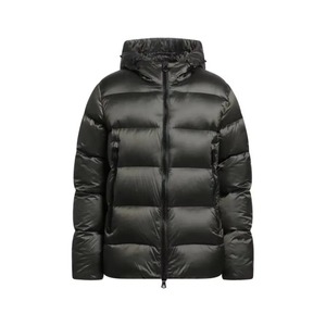 Veste matelassée en gros pour l'hiver, avec tissu doux, rembourrage chaud, construction légère et design contemporain - Product Image 1